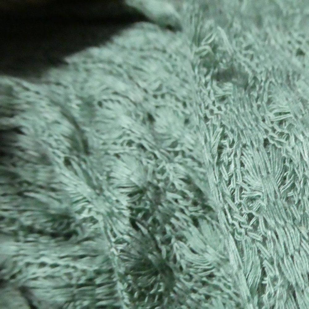 Green Infinity scarf - Picture 5 of 5